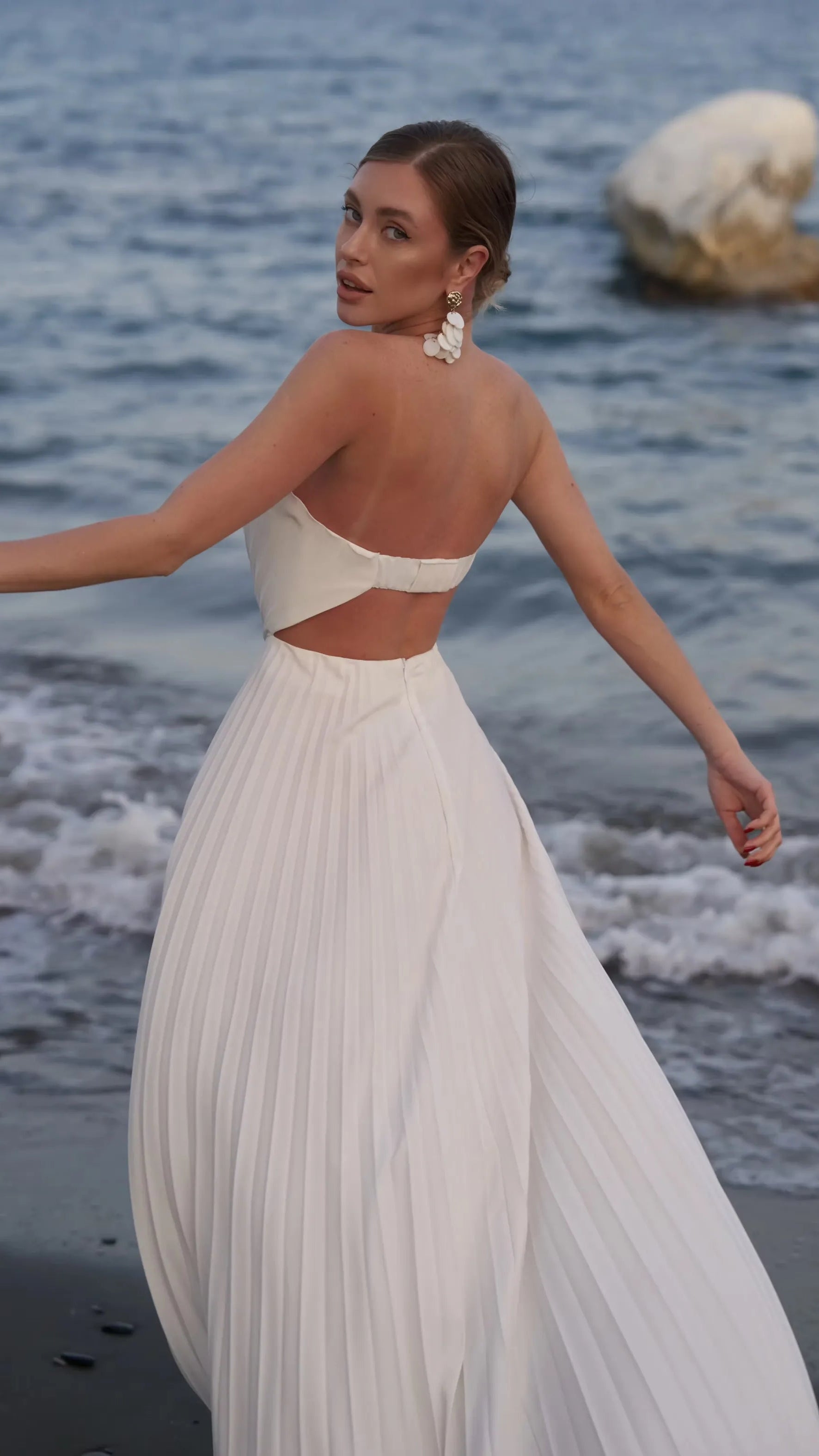 Abendkleid „Shell“ mit Falten und schulterfreiem schulterfreiem Ausschnitt